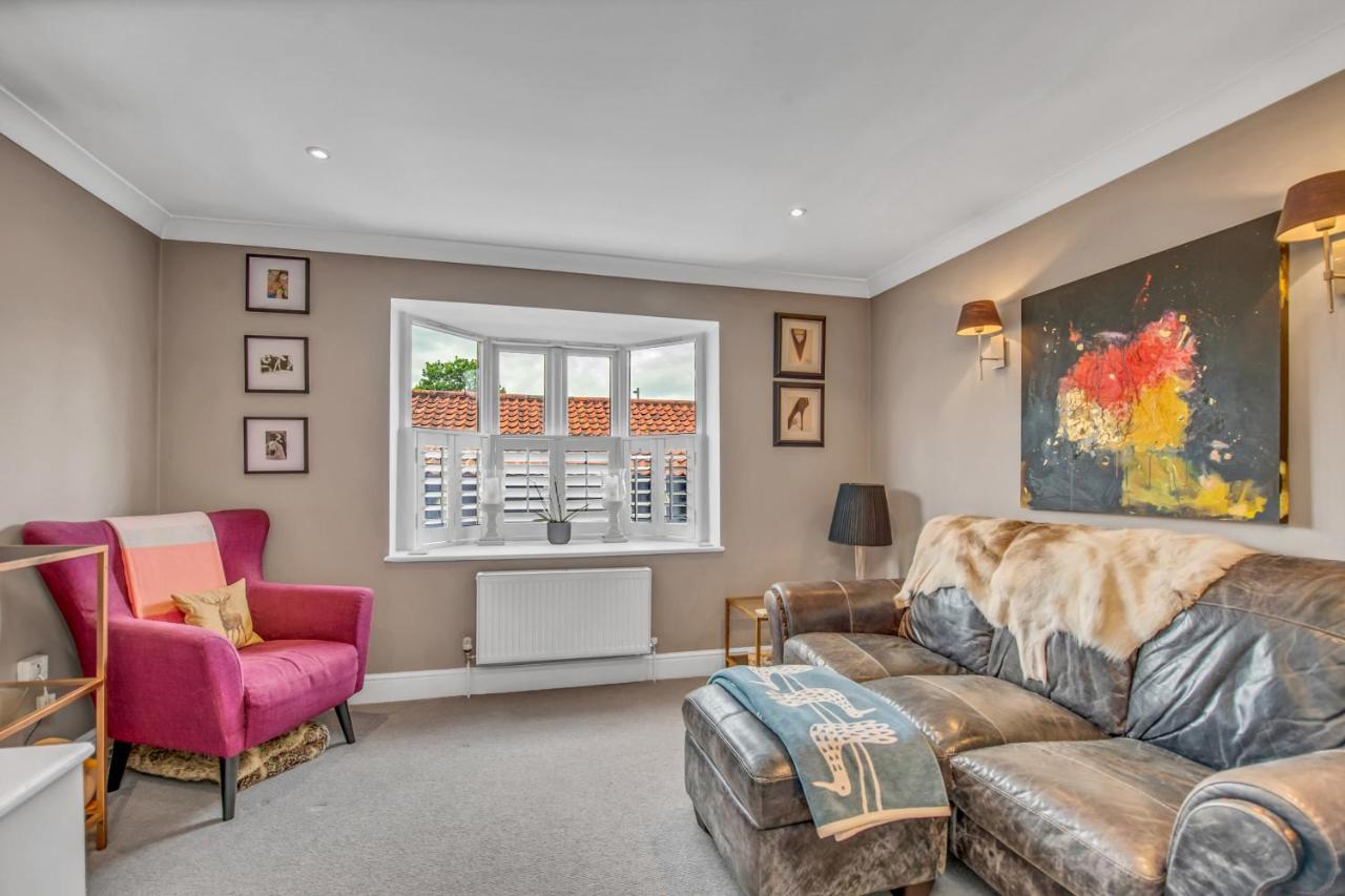 Stylish 3 Bedroom Townhouse For 5 Guests, Set In The Medieval Grid With Off Street Parking Bury St. Edmunds Ngoại thất bức ảnh