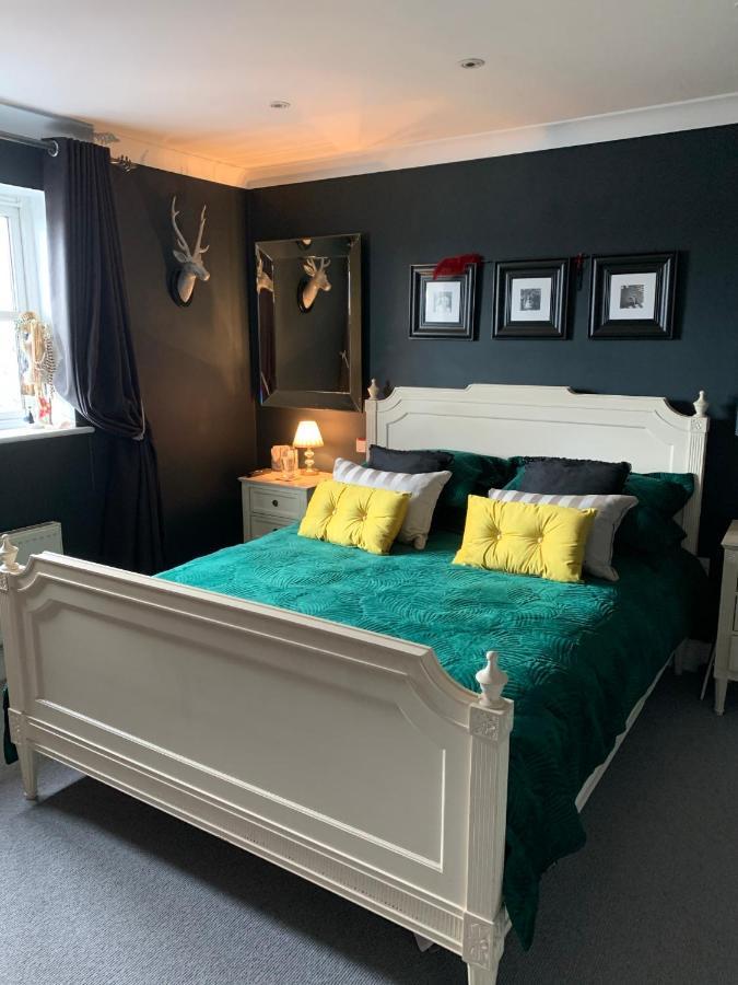 Stylish 3 Bedroom Townhouse For 5 Guests, Set In The Medieval Grid With Off Street Parking Bury St. Edmunds Ngoại thất bức ảnh
